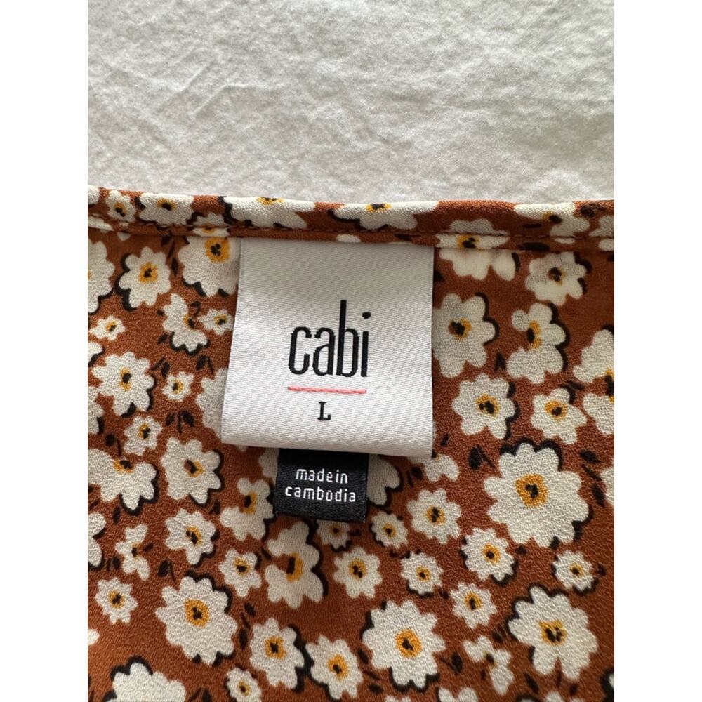 CAbi floral button-front top, size large - Picture 4 of 11